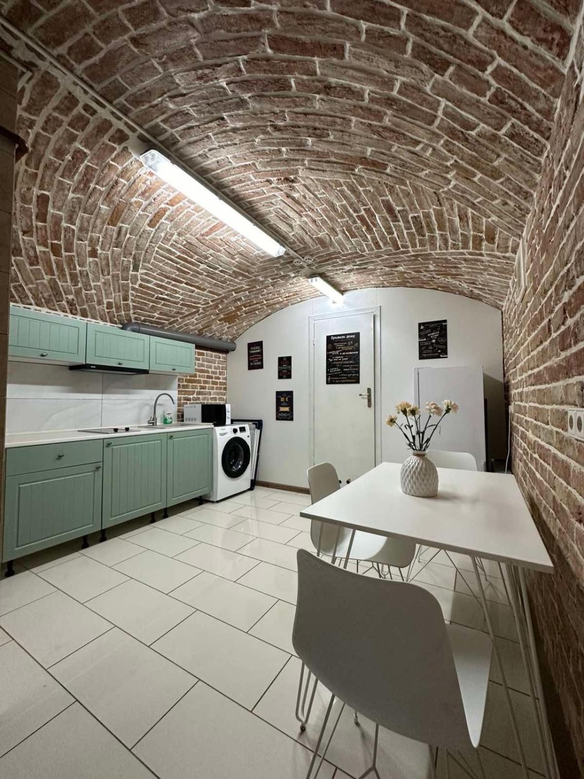 Appartamento 2Х Кім-Й Loft На Площі Філармонії By Willox Černivci Esterno foto