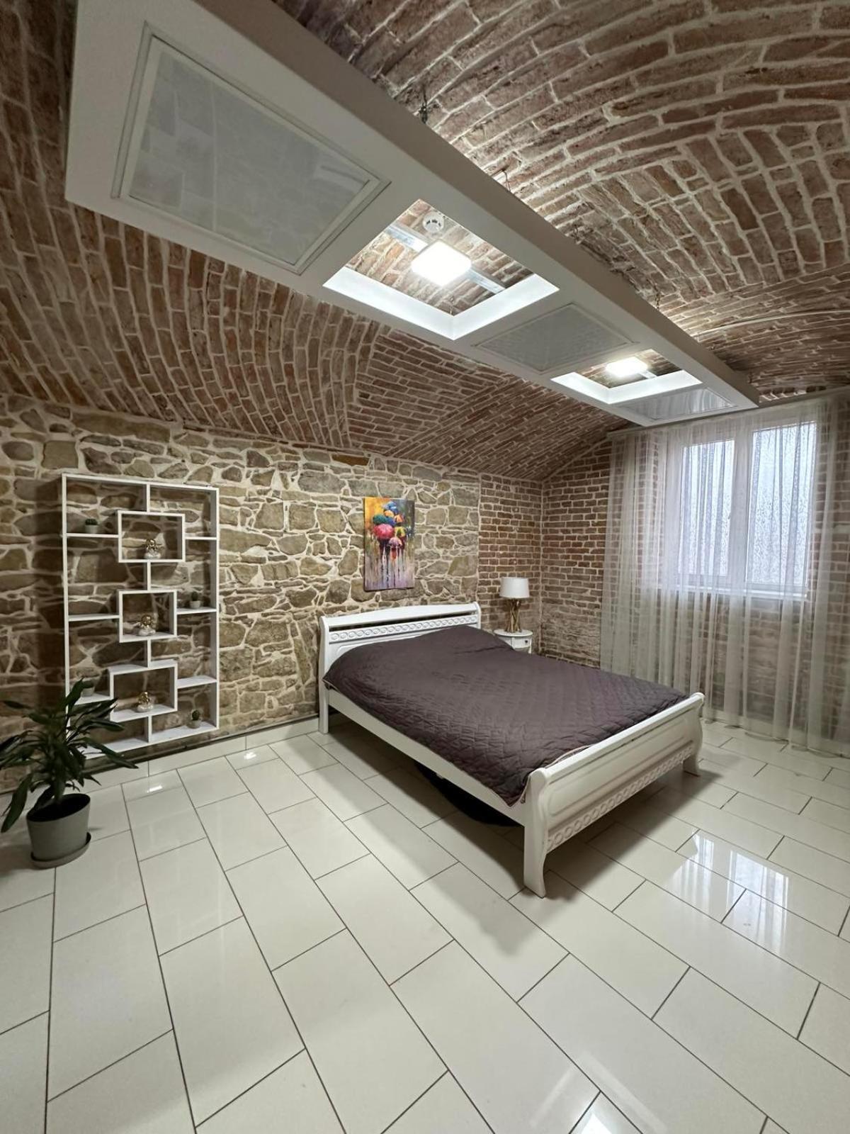 Appartamento 2Х Кім-Й Loft На Площі Філармонії By Willox Černivci Esterno foto